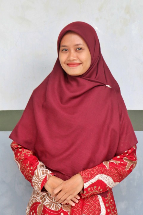 Nanda Akbar Riani, S.Pd. 